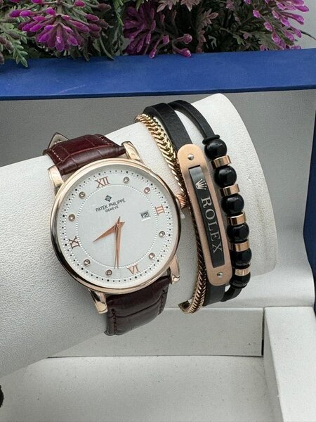 Watches with bracelets