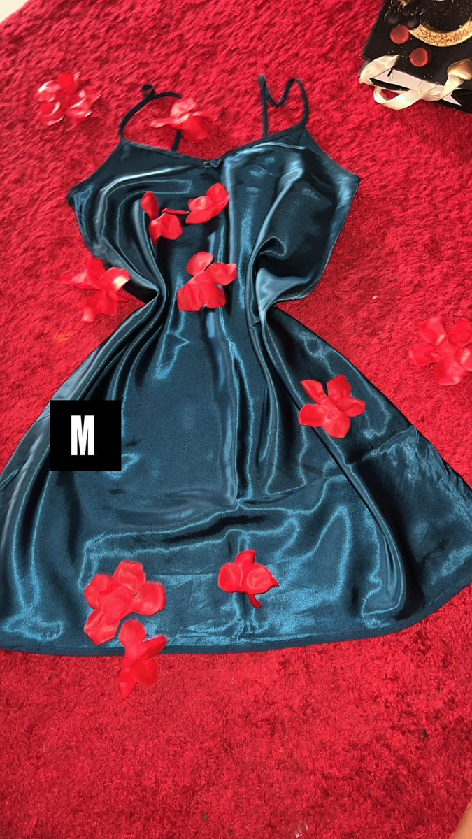 chemises de nuit en assortiment