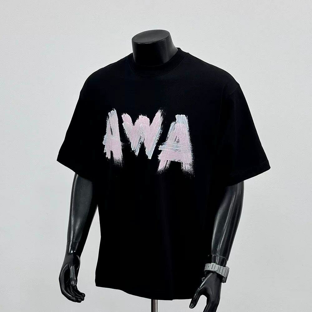 T-shirt noire à motif unique