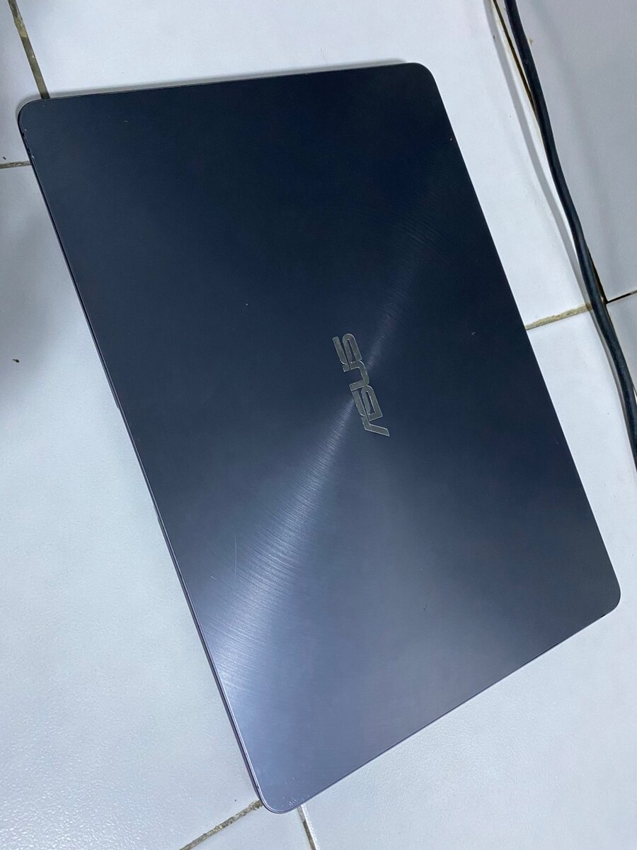 ASUS CORE I5 8 em GÉNÉRATION