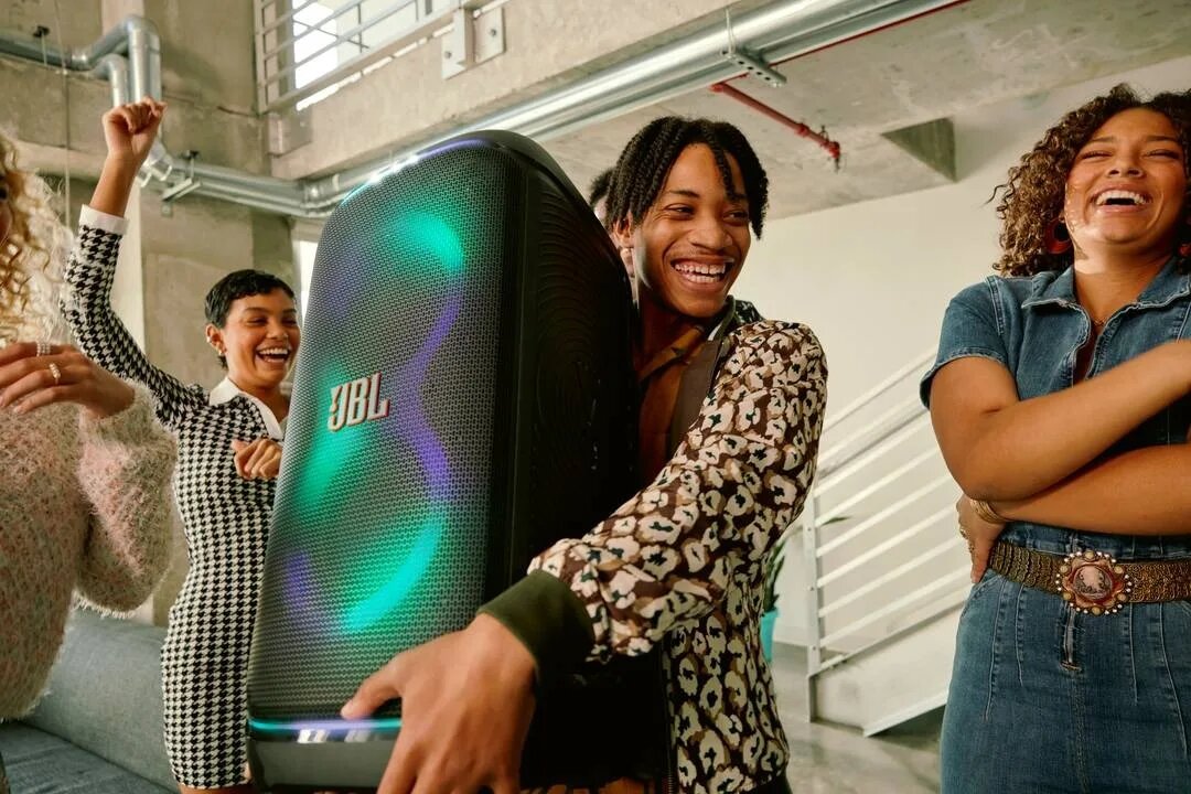Аренда колонки JBL (США) PartyBox 320.