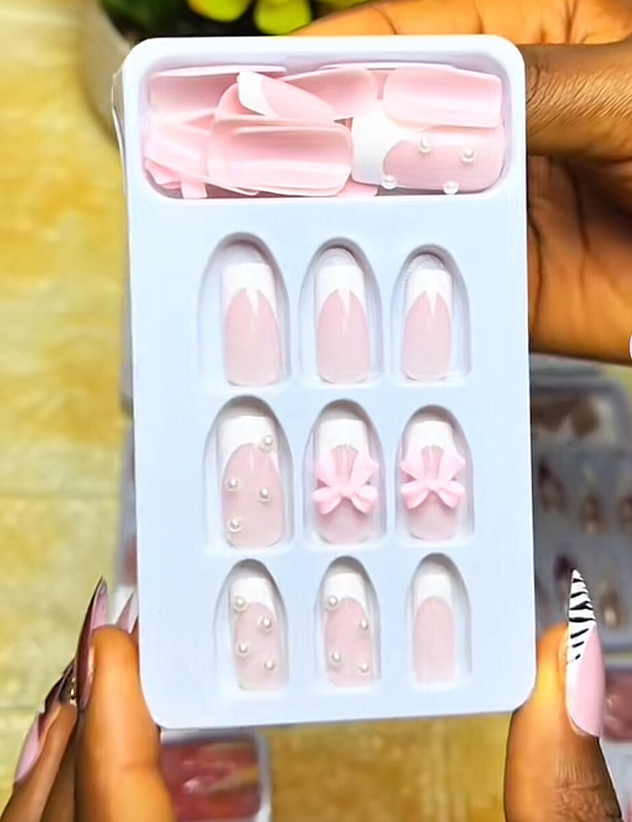 Ongles Prêts-à-Porter Élégants