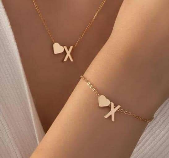 Bijoux personnalisés coeur et lettre