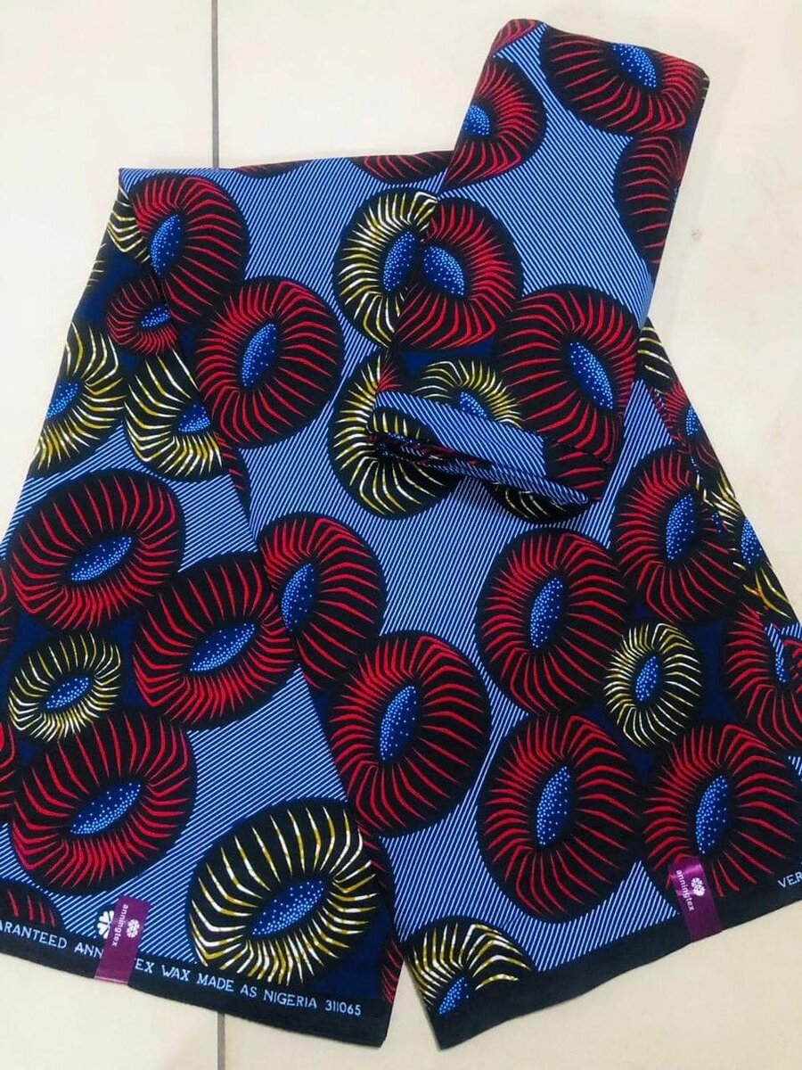 Cotton fabric with 6 yards print  blue