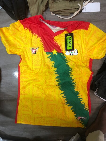 Maillot de football coloré