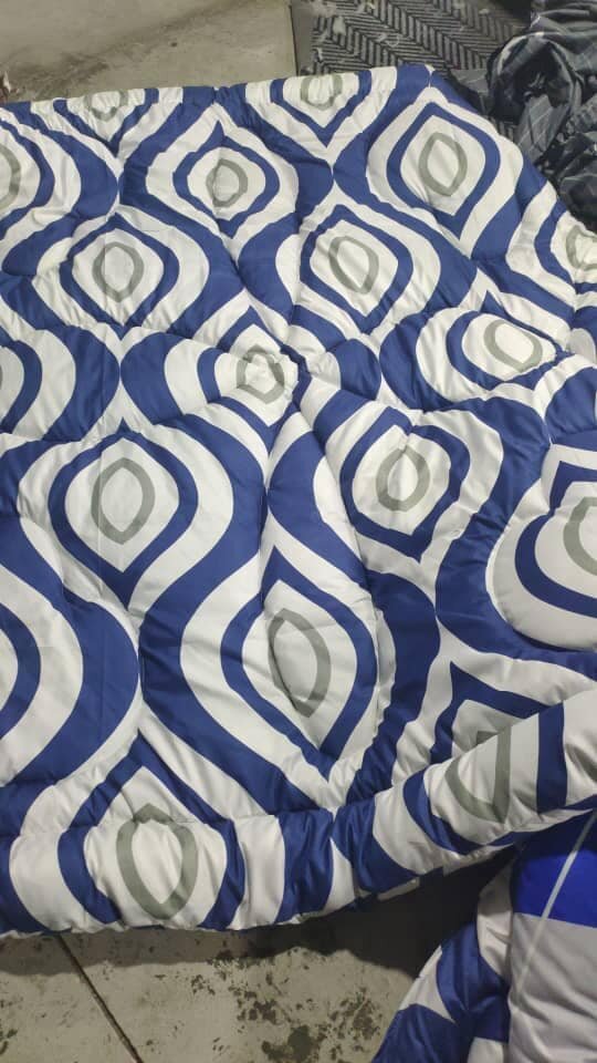 1 Duvet ,2 pillow cases and 1 flat sheet