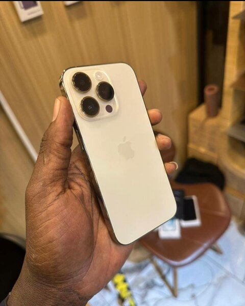 iPhone 14 Pro Max Blanc