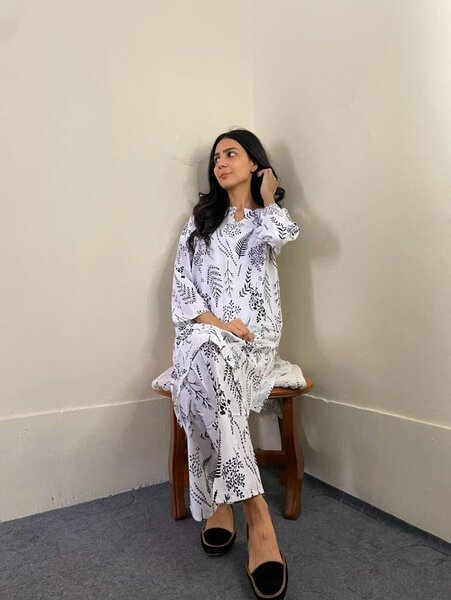 Linen stitched print suit
