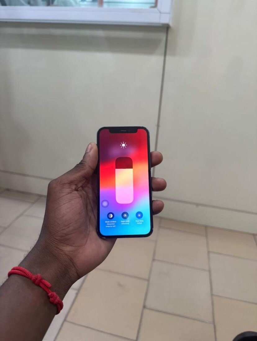 iPhone 12mini 64giga casineuf très propre