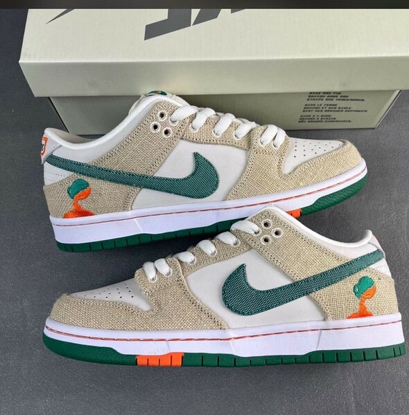 NIKE SB