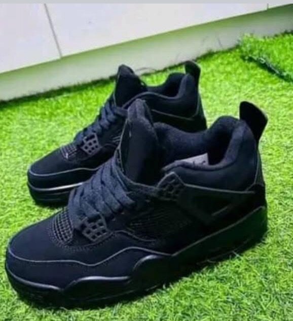Black Jordan 4s