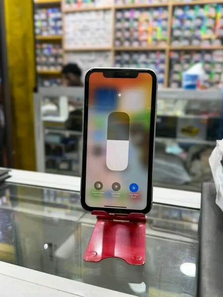 Smartphone iOS Blanc 64Go