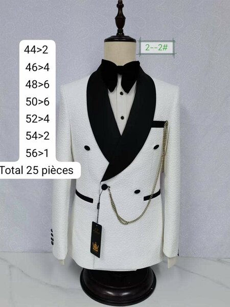 Costume pour homme élégant