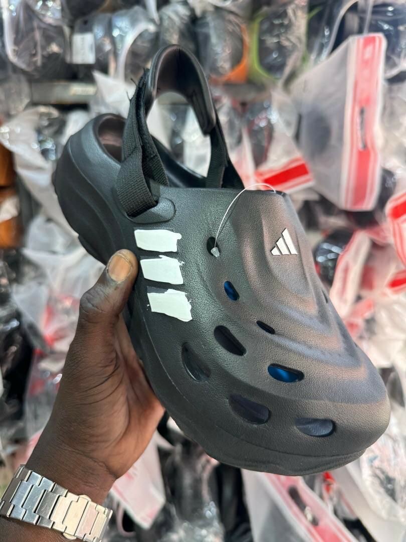 Sabots confortables unisexes modernes