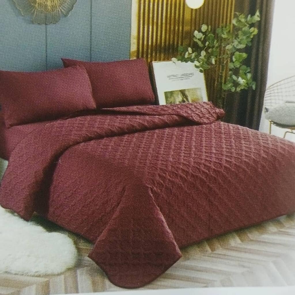 2 pillowcases, 1 bed fitter and 1 comforter