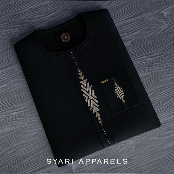 Chemise élégante avec broderie