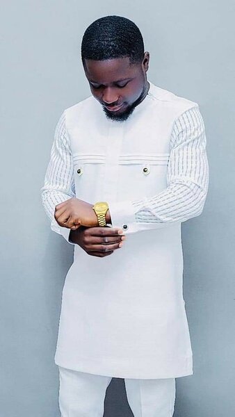 Chemise longue blanche élégante