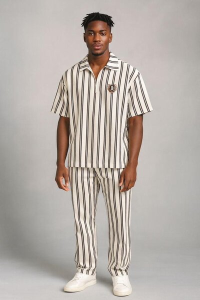 Ensemble chemise et pantalon rayé