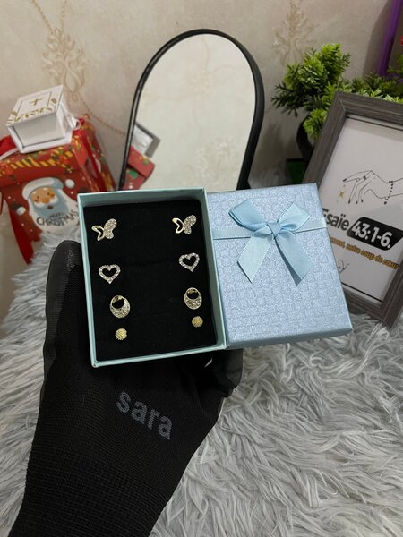 Lot de boucles d'oreilles élégantes