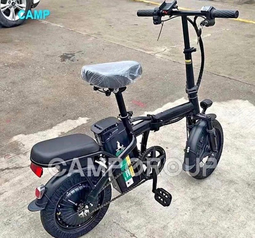 Vélo électrique pliable compact
