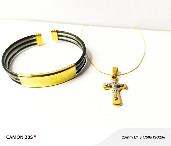 Bracelet et Collier Croisé en Acier