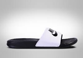 Tongs de plage Nike confortables