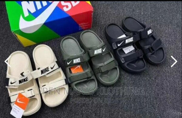 Nike slippers