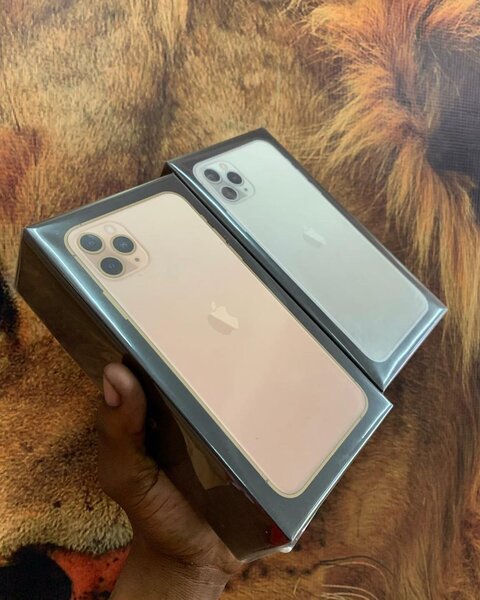 New iPhone 11ProMax *64GB 