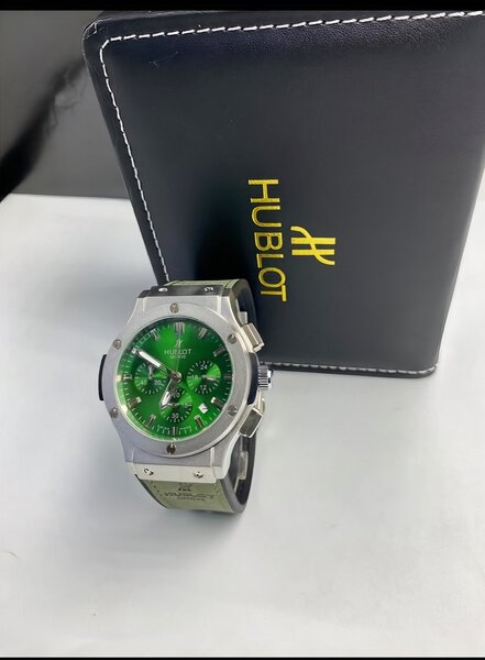 MONTRE HUBLOT