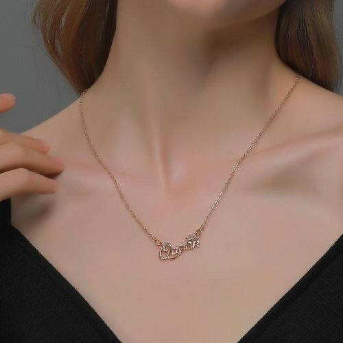 Queen Alphabet Pendant Clavicle Necklace，women necklace