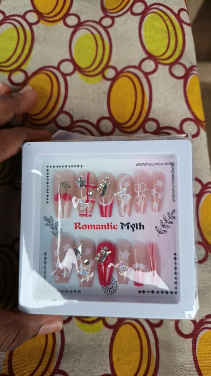 Ongles artificiels décoratifs