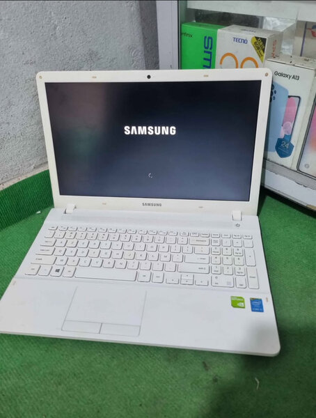 Ordinateur Portable Samsung Blanc