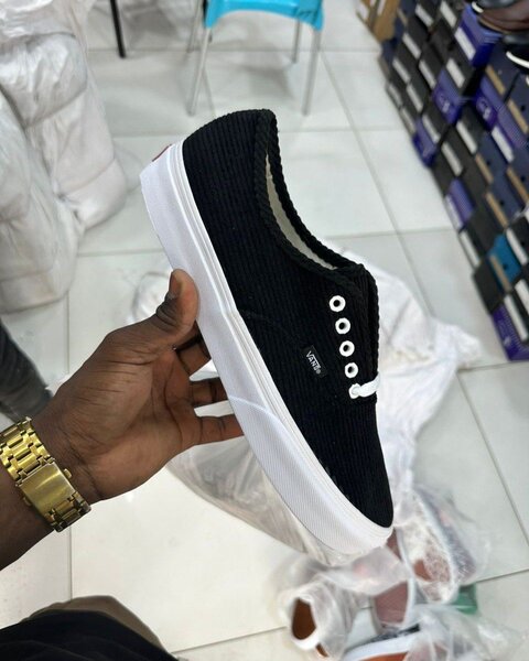 Baskets noires en toile