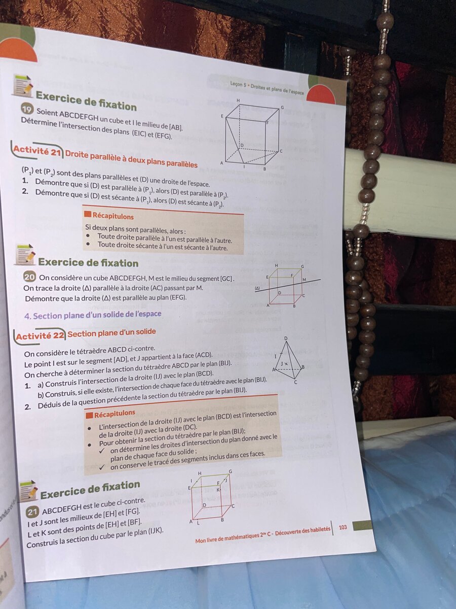 Livre de Mathématiques Pyramide