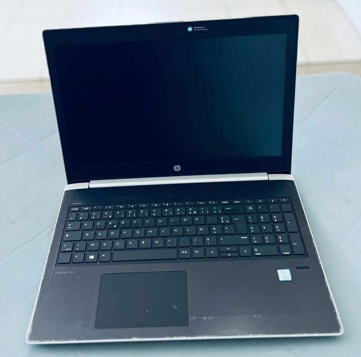 Ordinateur portable HP moderne