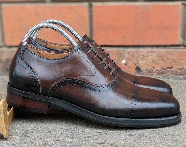 Chaussures de Derby marron classique