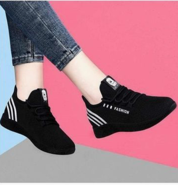 Baskets noires tendance