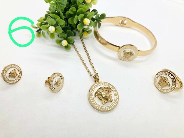 Bijou femme très Bonne qualité