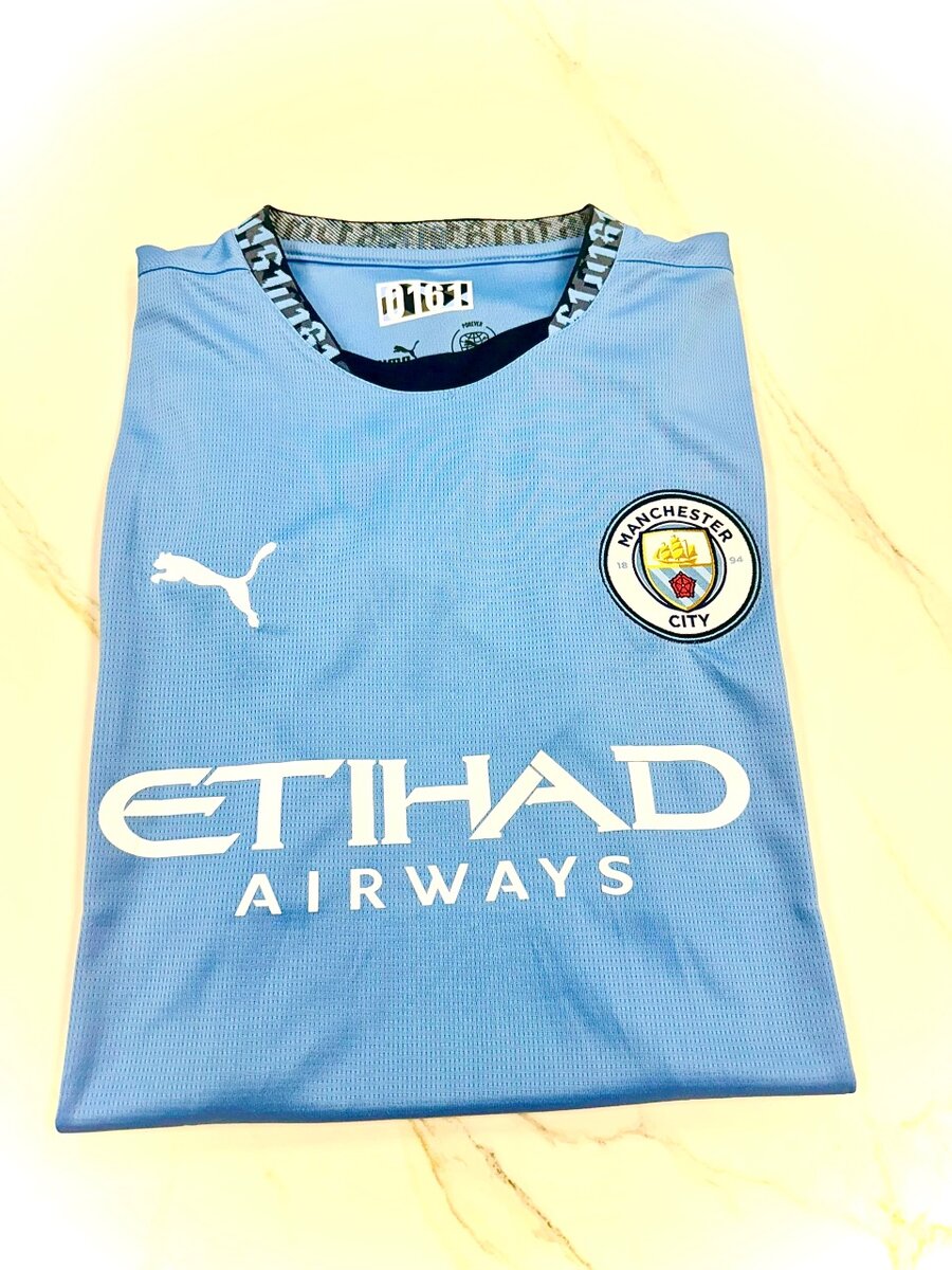 Manchester city football jerseys