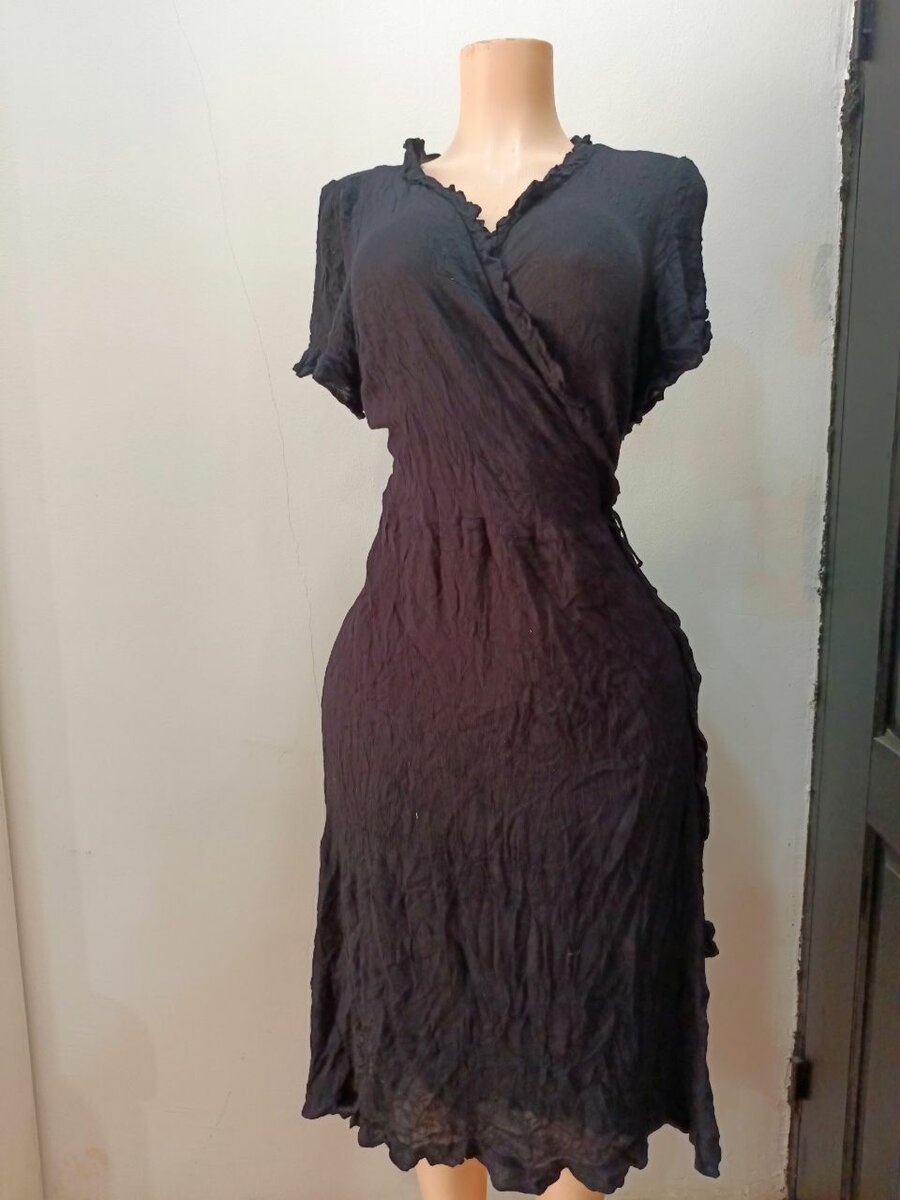 Robe noir fluide élégante