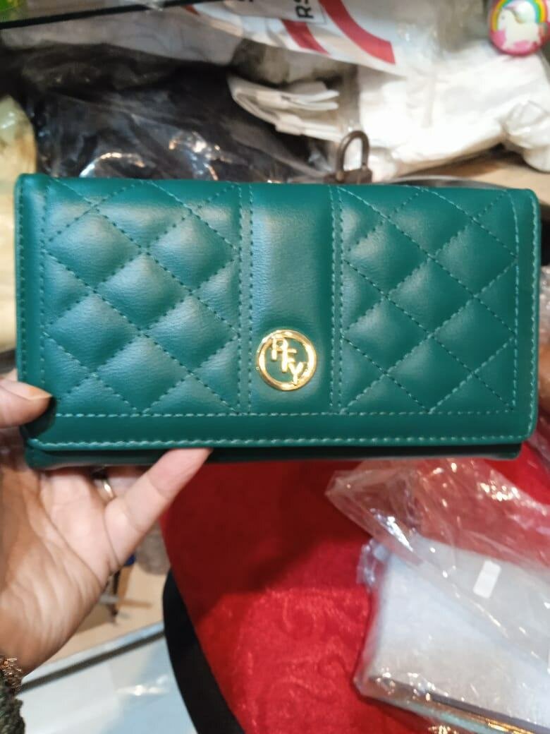 Clutch in style