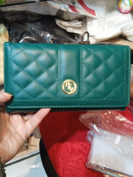 Clutch in style