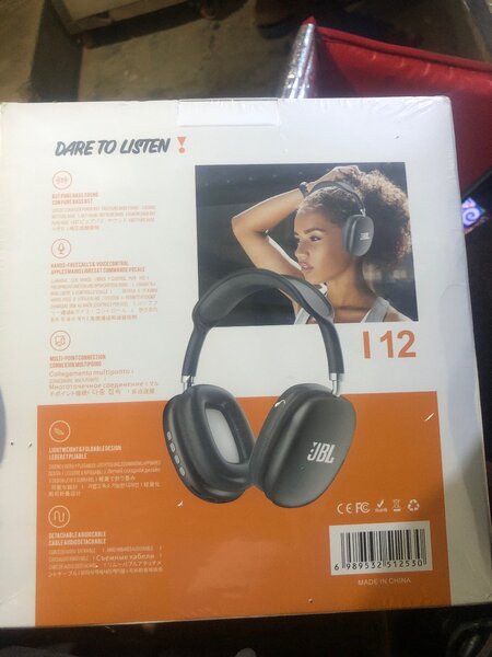 Écouteurs sans fil JBL Tune I12