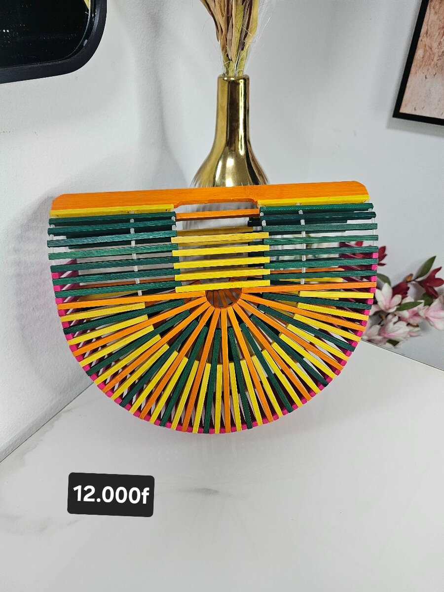 Sac à main en bambou coloré