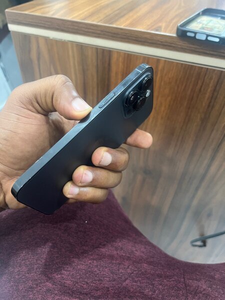 iPhone 14 Pro Max Gris Sidéral