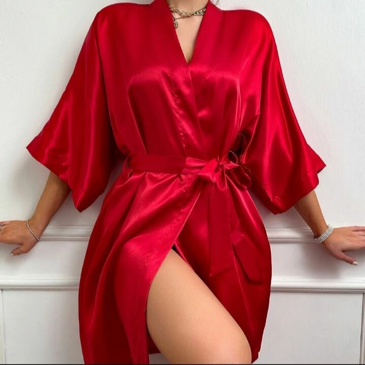 Peignoir en satin élégant