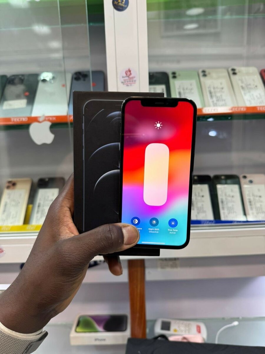 iPhone 12 Pro 128go quasi neuf