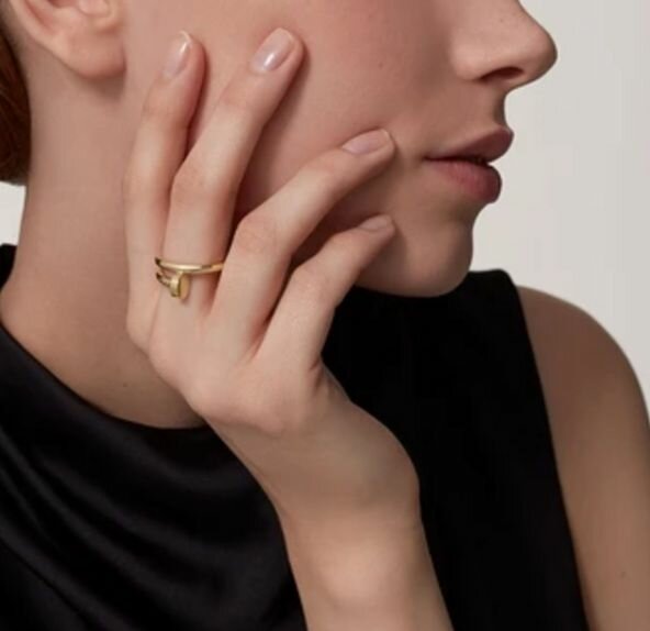 Bague clou or jaune élégante