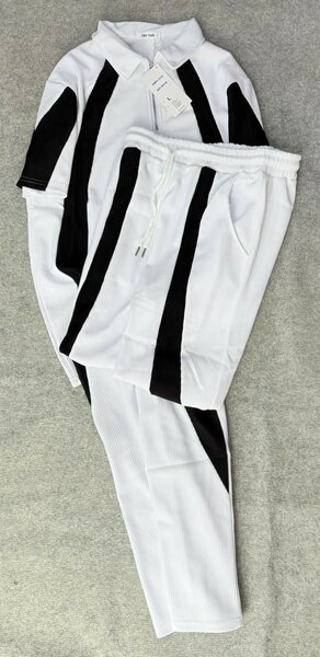 Costume de sport élégant