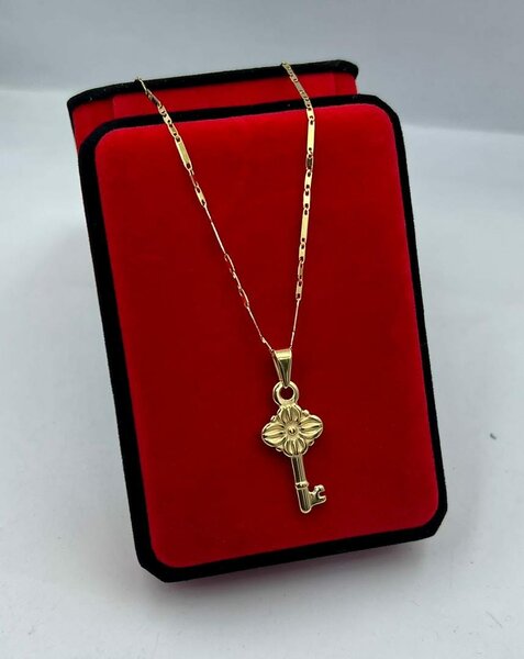 Chaines Mixtes ( HOMME  / FEMME  ) pour embellir le cou 🥢, Véritable  Plaquée or ( ne noircit pas svp  ) 